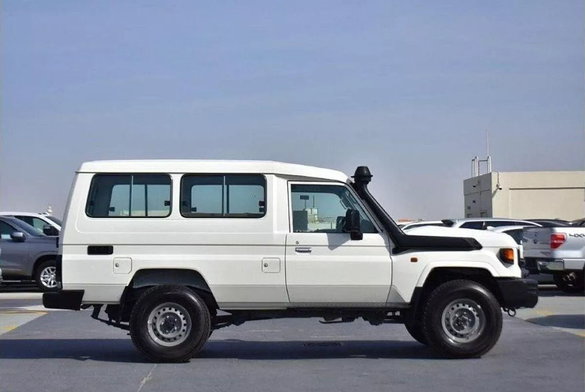 Toyota Land Cruiser 70 LC 78 HARDTOP 2.8L MT Toyota land cruiser hard top 2024 diesel 4.2L-4-0