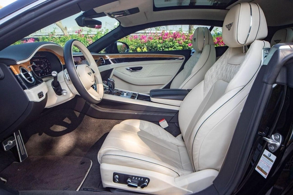Bentley Continental GT 6.0L W12 (626 HP)