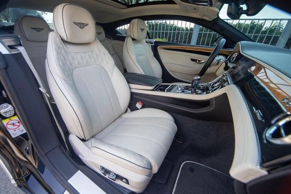 Bentley Continental GT 6.0L W12 (626 HP)