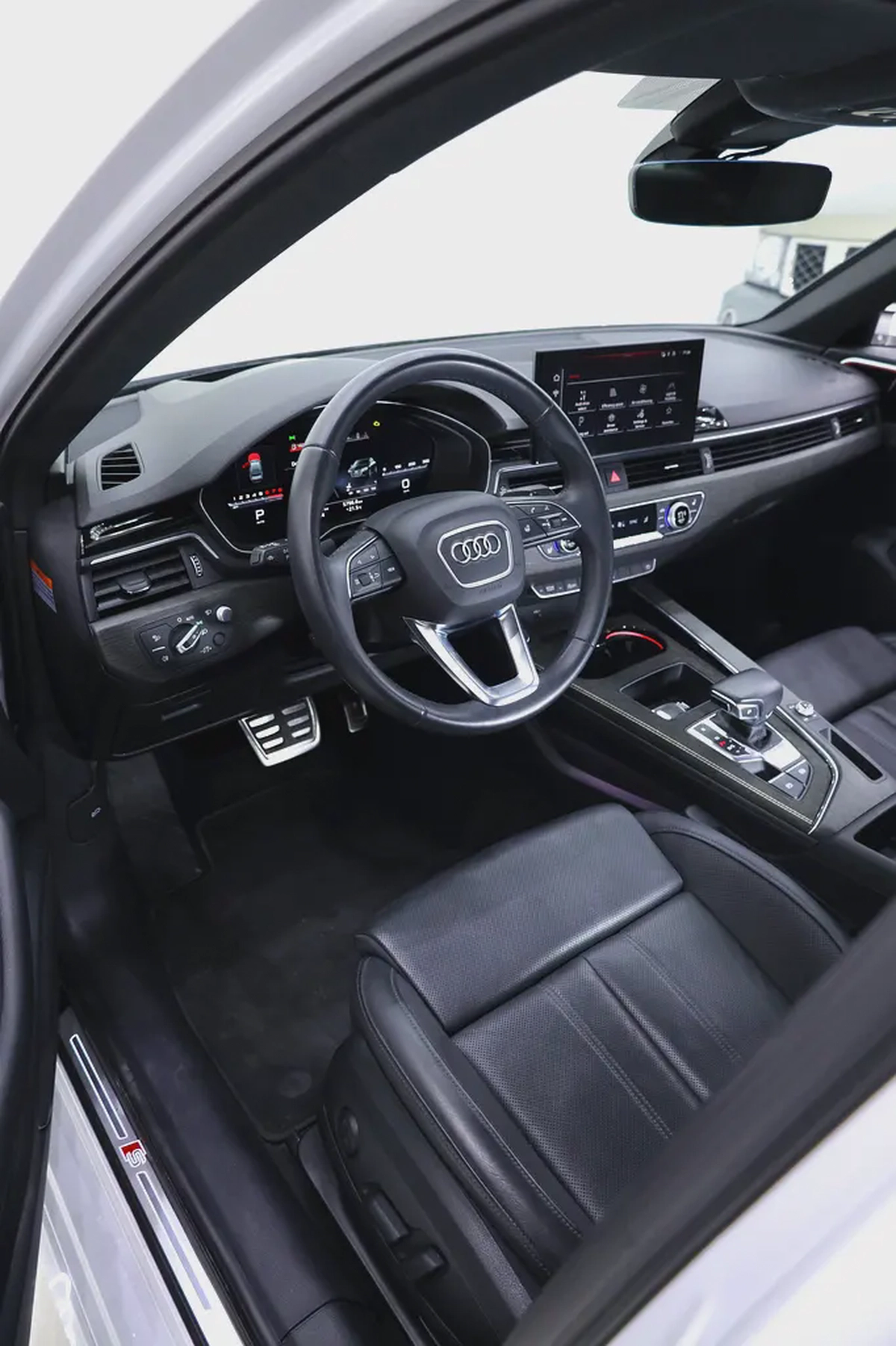 Audi A4 40 TFSI S-line GCC - FULLY LOADED