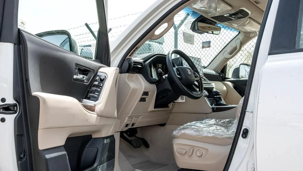 2026 Toyota Land Cruiser GXR 3.5L AT Petrol (Full Option with Radar)