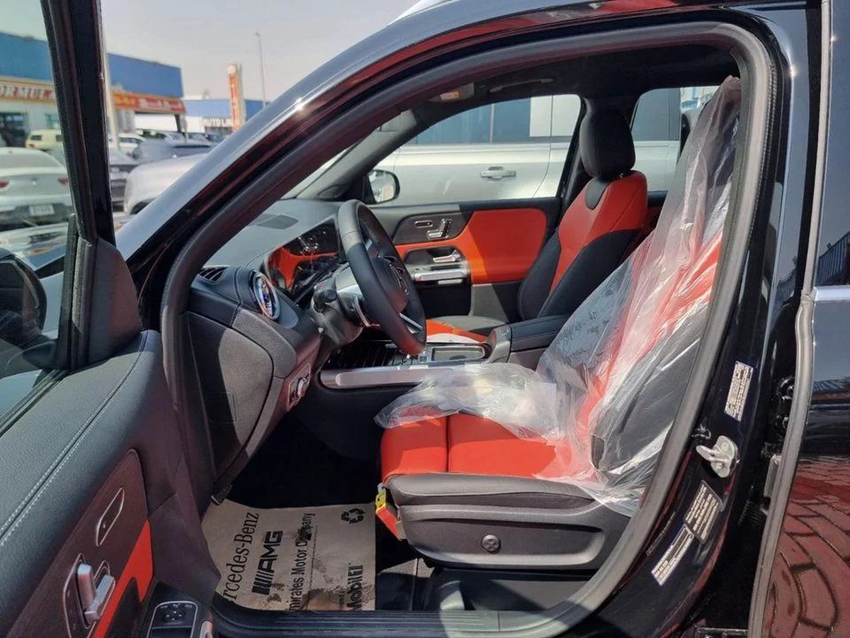 Mercedes Benz GLB200 SUV 7 Seater Under Warranty 2025 GCC - AED 205,000-16-16