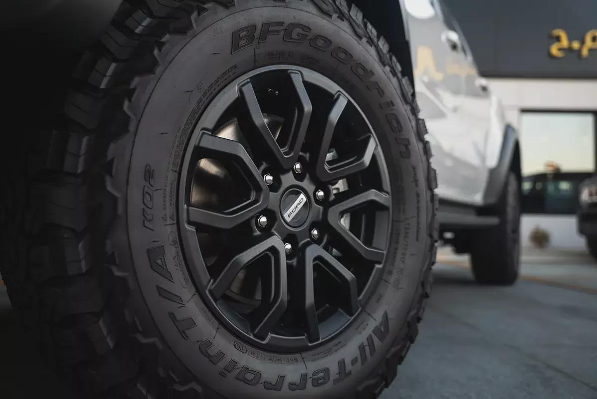 Ford Ranger Raptor 2.0L Turbo Diesel 2025 Brand New 0kms-2-2