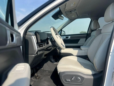 Hyundai Santa Fe 2025 Hyundai Santa Fe New Shape 2.5L V4 - SEL Premium - Leather seat - Auto Trunk - 7 Seater - 12000-10