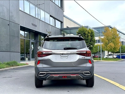 Kia Seltos SX 2022 GCC Specs - Top of the Line under warranty-18