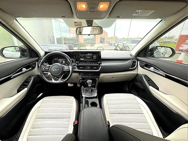 Kia Seltos SX 2022 GCC Specs - Top of the Line under warranty