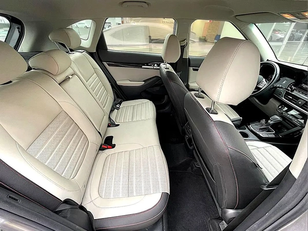 Kia Seltos SX 2022 GCC Specs - Top of the Line under warranty