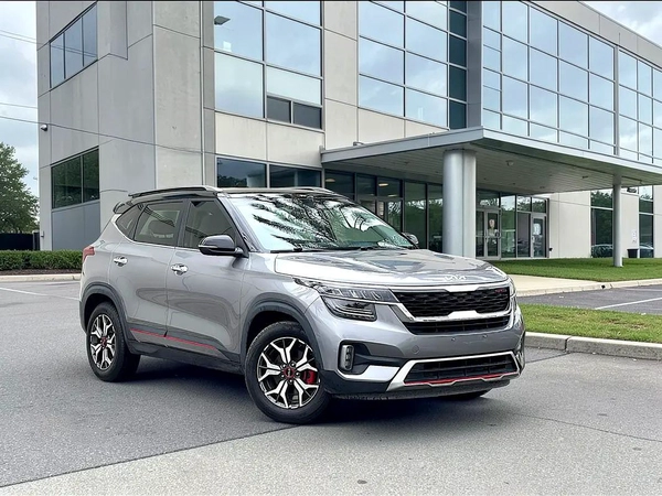Kia Seltos SX 2022 GCC Specs - Top of the Line under warranty
