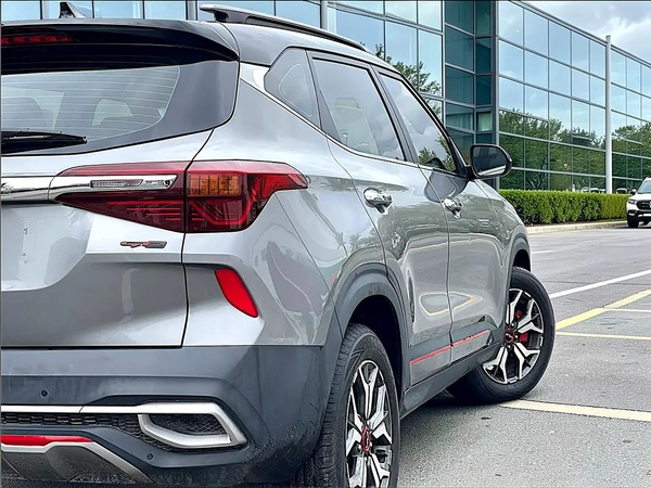 Kia Seltos SX 2022 GCC Specs - Top of the Line under warranty