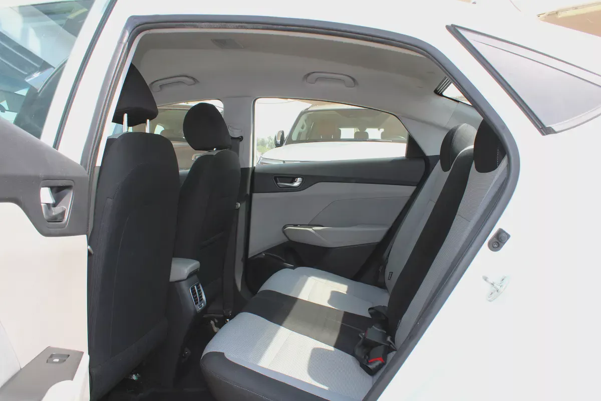 2022 Hyundai Accent GL | GCC Specs | Reliable & Fuel Efficient-9-9