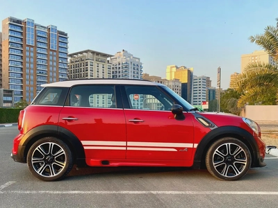 COUNTRYMAN 2015 MINI   S-ALL4 JCW || GCC SPECS ||  ORIGINAL PAINT || ACCIDENT FREE-3