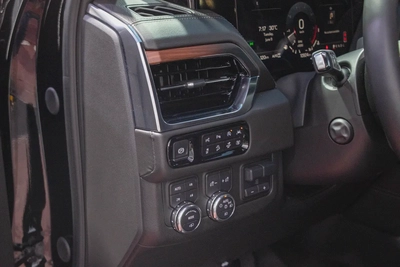 GMC Yukon Denali 2025 GCC Specs | 10,900 | Under Warranty From the agent-19