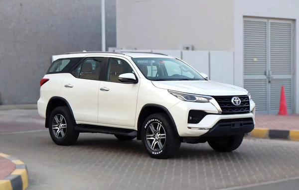 Toyota Fortuner GXR 2022 V6 - GCC Specs - Excellent Condition - Original Paint