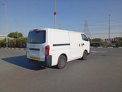 Full Cargo van Nissan Urvan  2021 GCC Specs-10