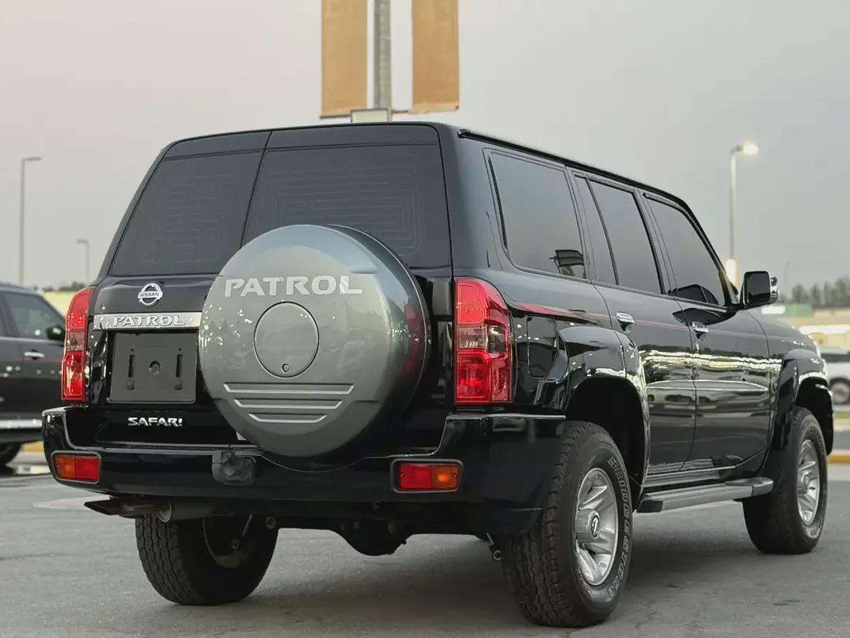 Nissan Patrol Safari 2021 GCC - Good Condition-13-13