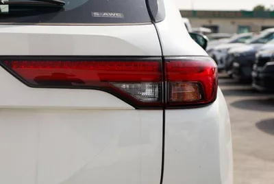 Mitsubishi Outlander GLX HIGHLINE OUTLANDER 2.5L-7