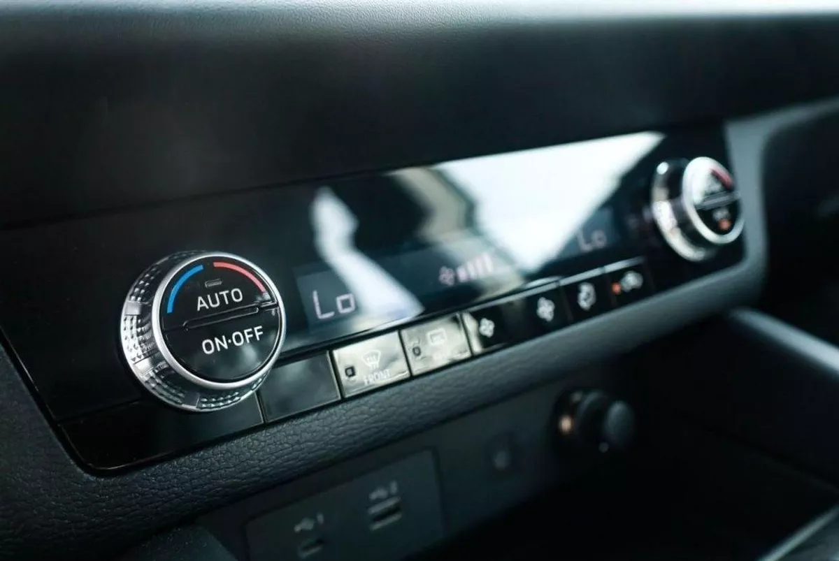 Mitsubishi Outlander GLX HIGHLINE OUTLANDER 2.5L-10-0