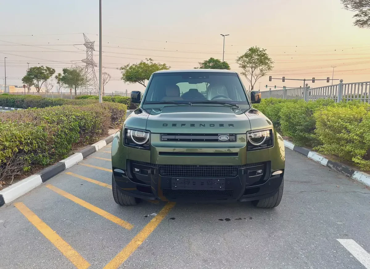 Brand New 2026 Land Rover Defender 110 X-Dynamic P425 V8 HSE - SUPERGARGE European Specs