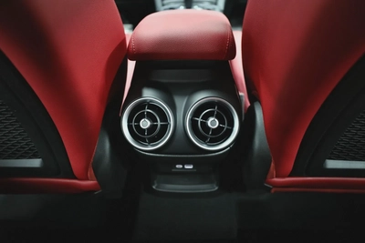 Alfa Romeo Stelvio Veloce-8