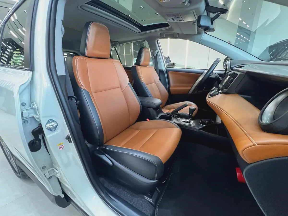 !! 2018 !! Toyota | RAV4 | VXR | GCC Specs | Full Option | 65000 kms Only-8-8