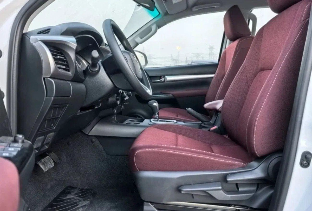 Toyota Hilux GLX TOYOTA HILUX 2.4L DIESEL AUTOMATIC TRANSMISSION 2026-10-0