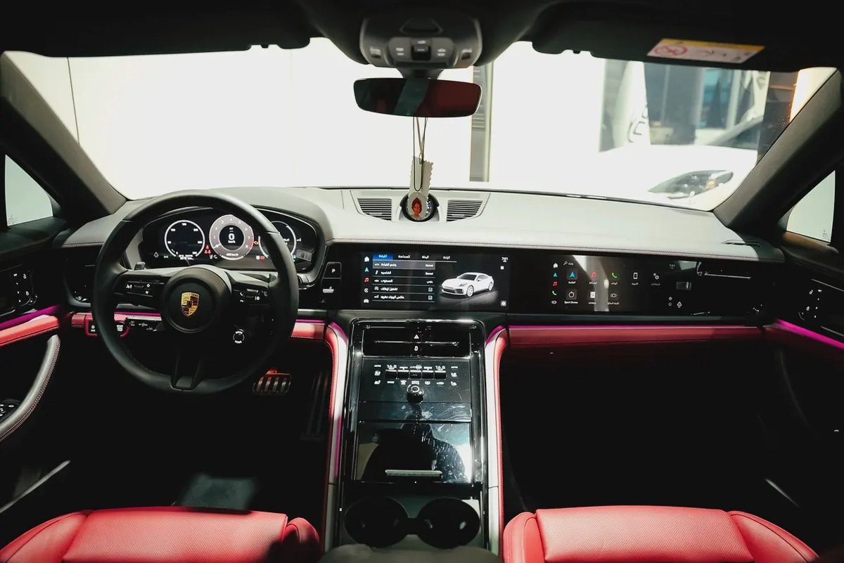 Porsche Panamera 4 2024 GCC Specs-6-6