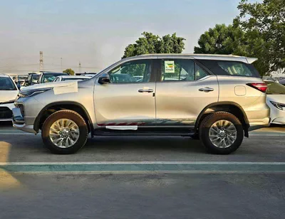 Toyota Fortuner SR5 ADVENTURE | 4.0L V6 PETROL | FRONT PWR SEATS | PUSH START | DIFF LOCK AUTO A/C | (CODE # F6HA)-3
