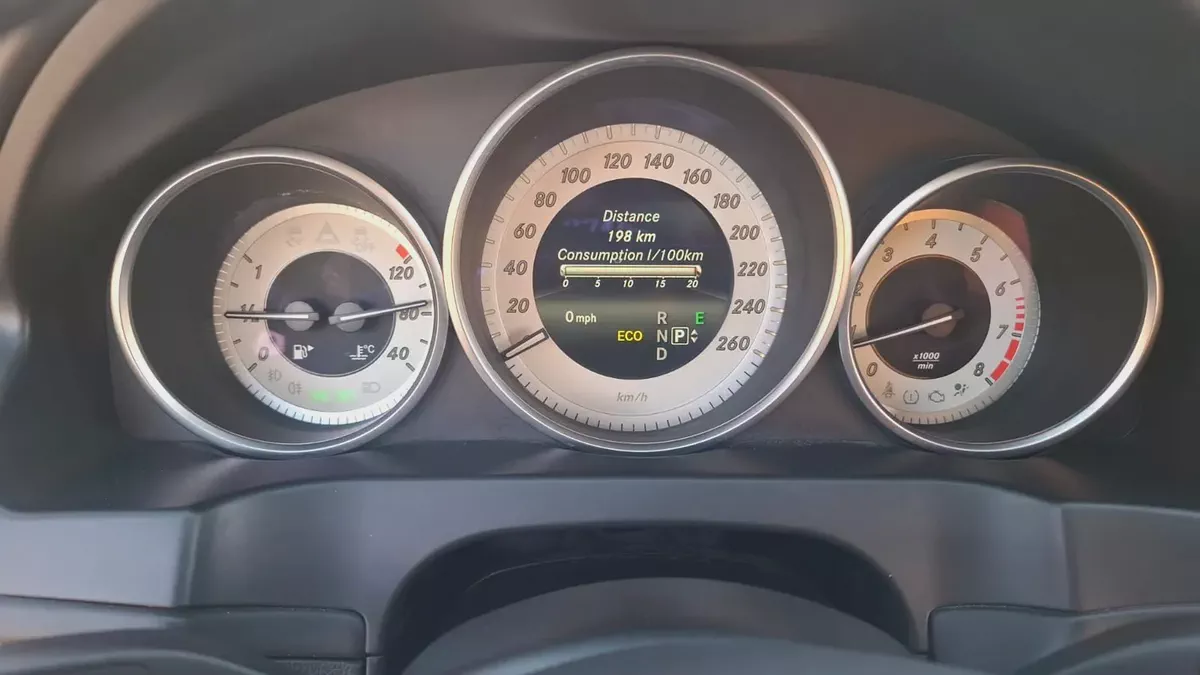 Mercedes-Benz E-Class E 200  GCC Specs-12-12
