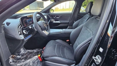 Mercedes-Benz E200 2.0L Premium Plus AMG LINE 2025 {Export}-5