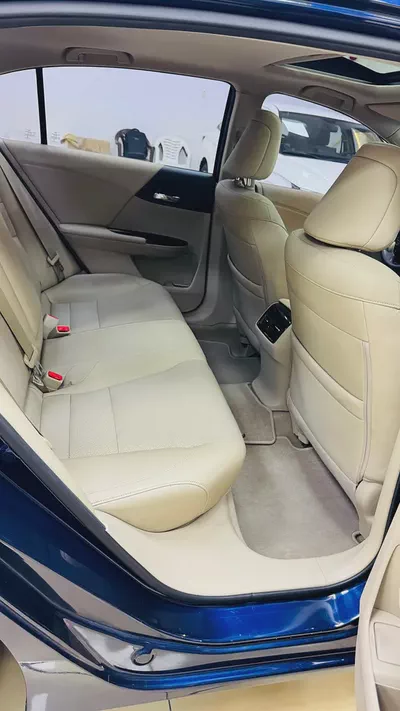 Honda Accord EX-L 2017 GCC Specs -Full Option Excellent Condition-11