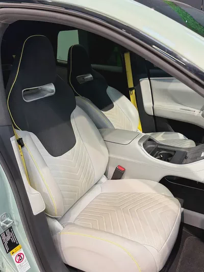 Avatr 11 VIP Edition Ultra Luxury EV-11