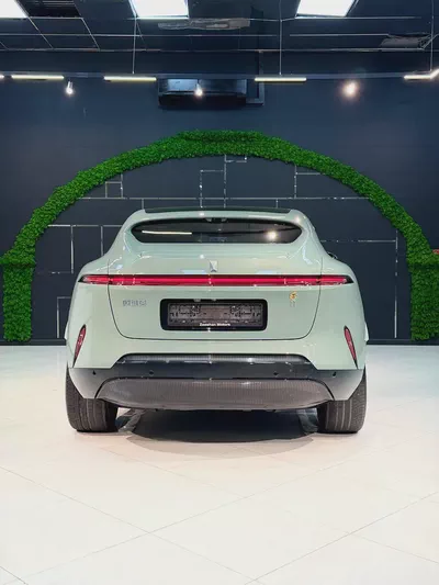 Avatr 11 VIP Edition Ultra Luxury EV-7