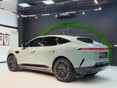 Avatr 11 VIP Edition Ultra Luxury EV-8