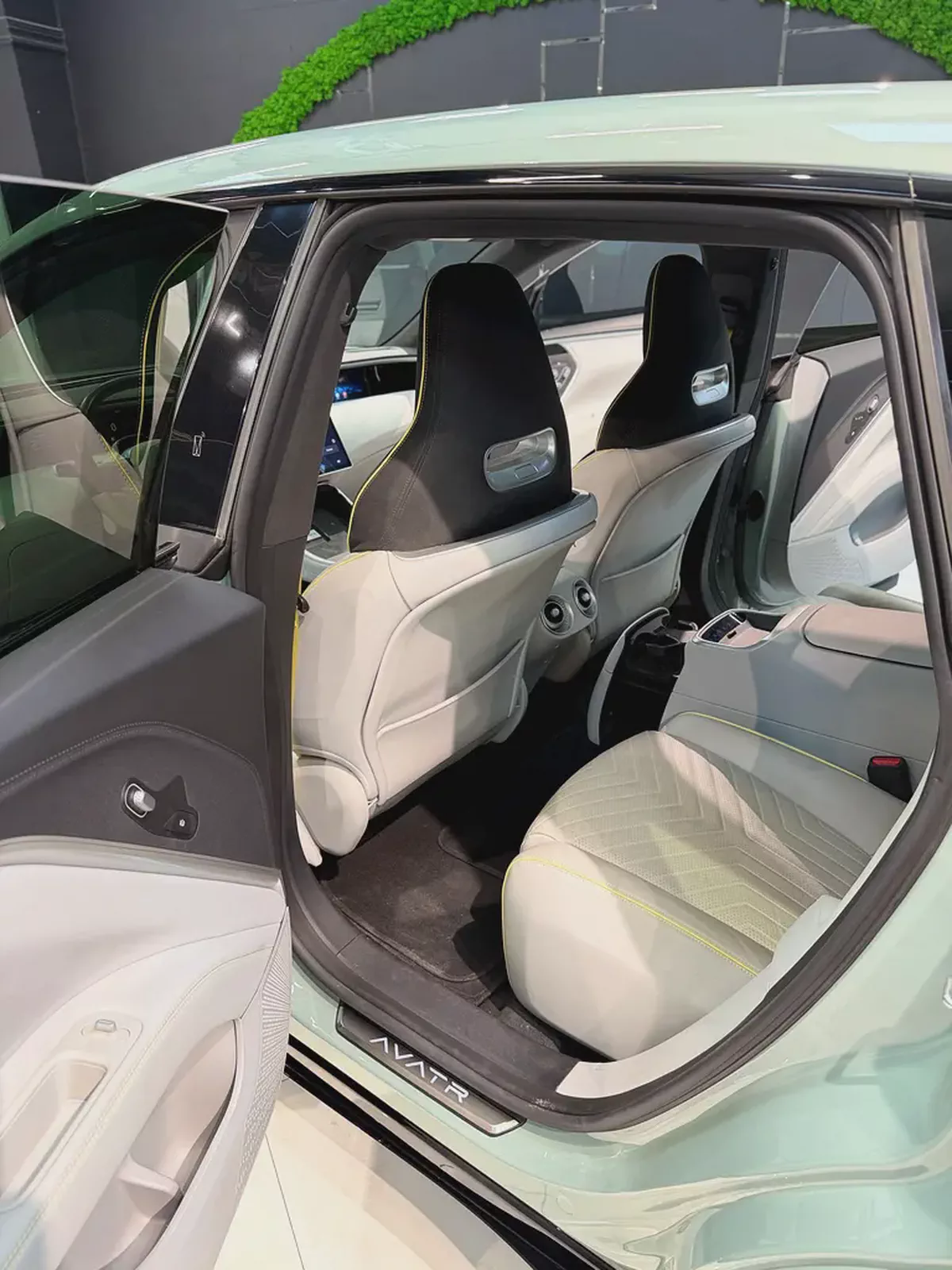 Avatr 11 VIP Edition Ultra Luxury EV-15-15