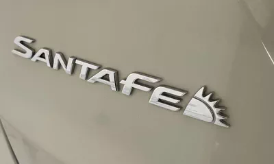 Hyundai Santa Fe GLS 3.3L-6CYL GCC SPECIFICATION-6