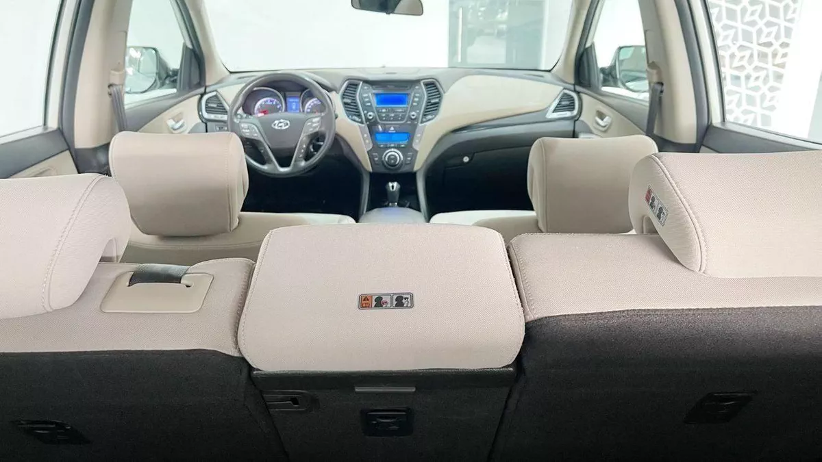 Hyundai Santa Fe GLS 3.3L-6CYL GCC SPECIFICATION-12-0