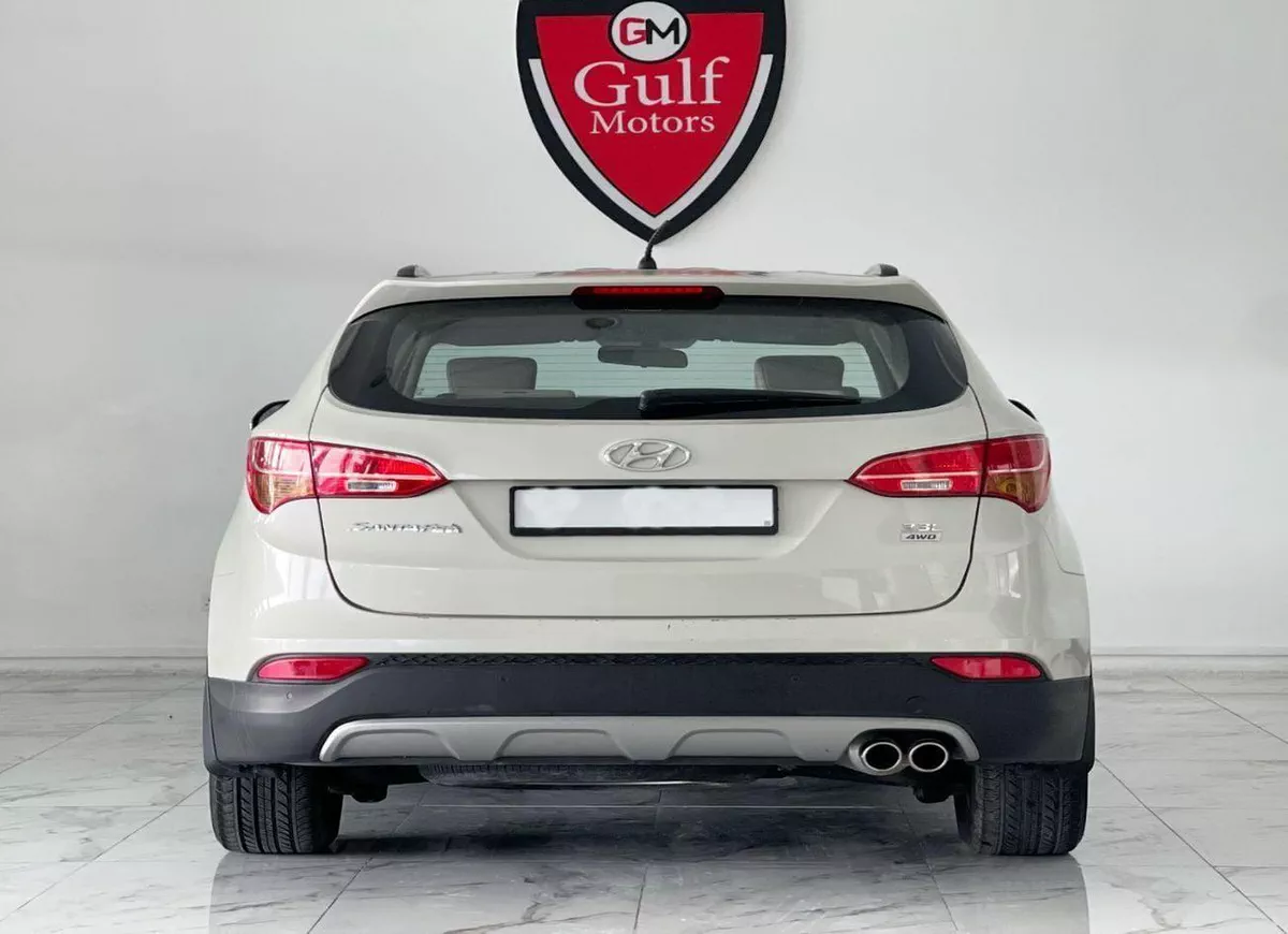 Hyundai Santa Fe GLS 3.3L-6CYL GCC SPECIFICATION-4-0