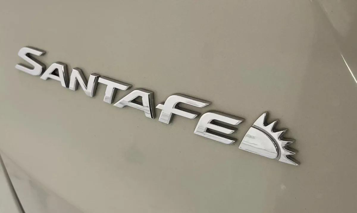 Hyundai Santa Fe GLS 3.3L-6CYL GCC SPECIFICATION-6-0
