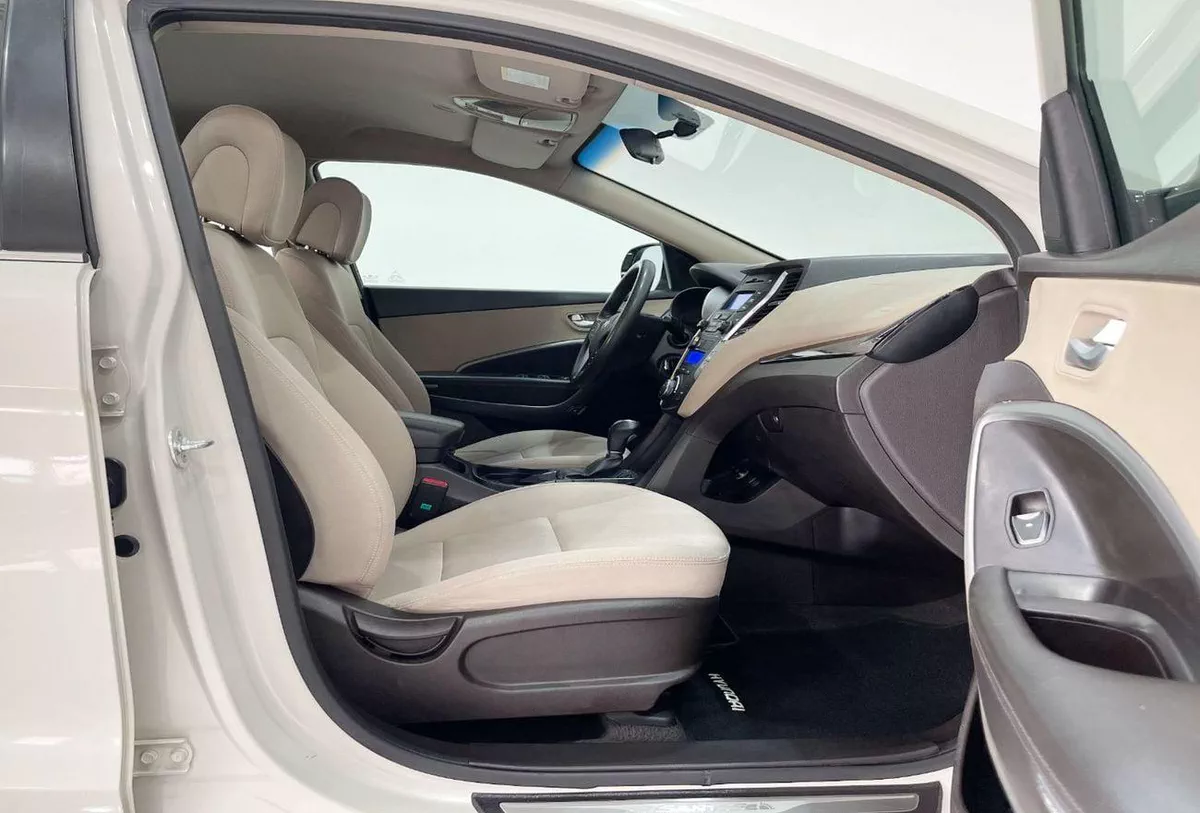 Hyundai Santa Fe GLS 3.3L-6CYL GCC SPECIFICATION-7-0