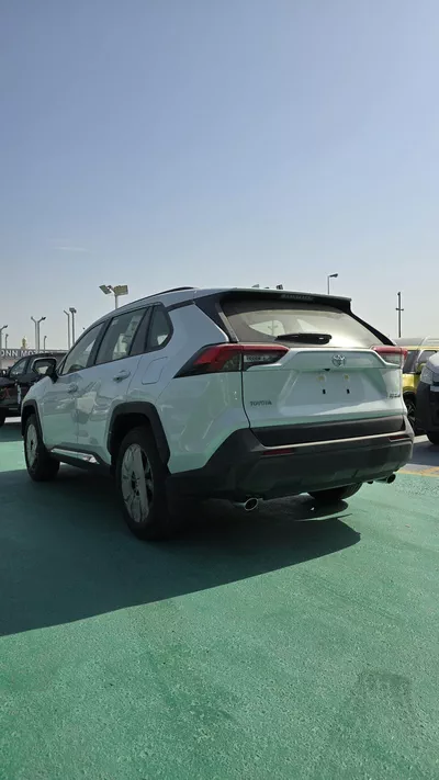 2025 Toyota RAV4 تويوتا راف 4 2025-7