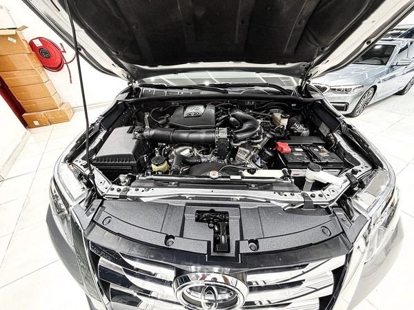 Massive Price Drop!!! // AED 1,450 // 20%DP // 2019 Toyota Fortuner VXR