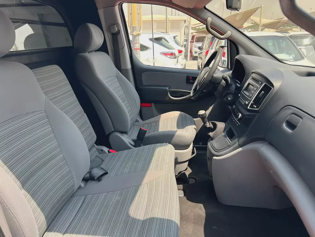 2021 Hyundai H1 | 3 Seats | Van | Manual | Petrol | GCC | Ref#1138-9-9
