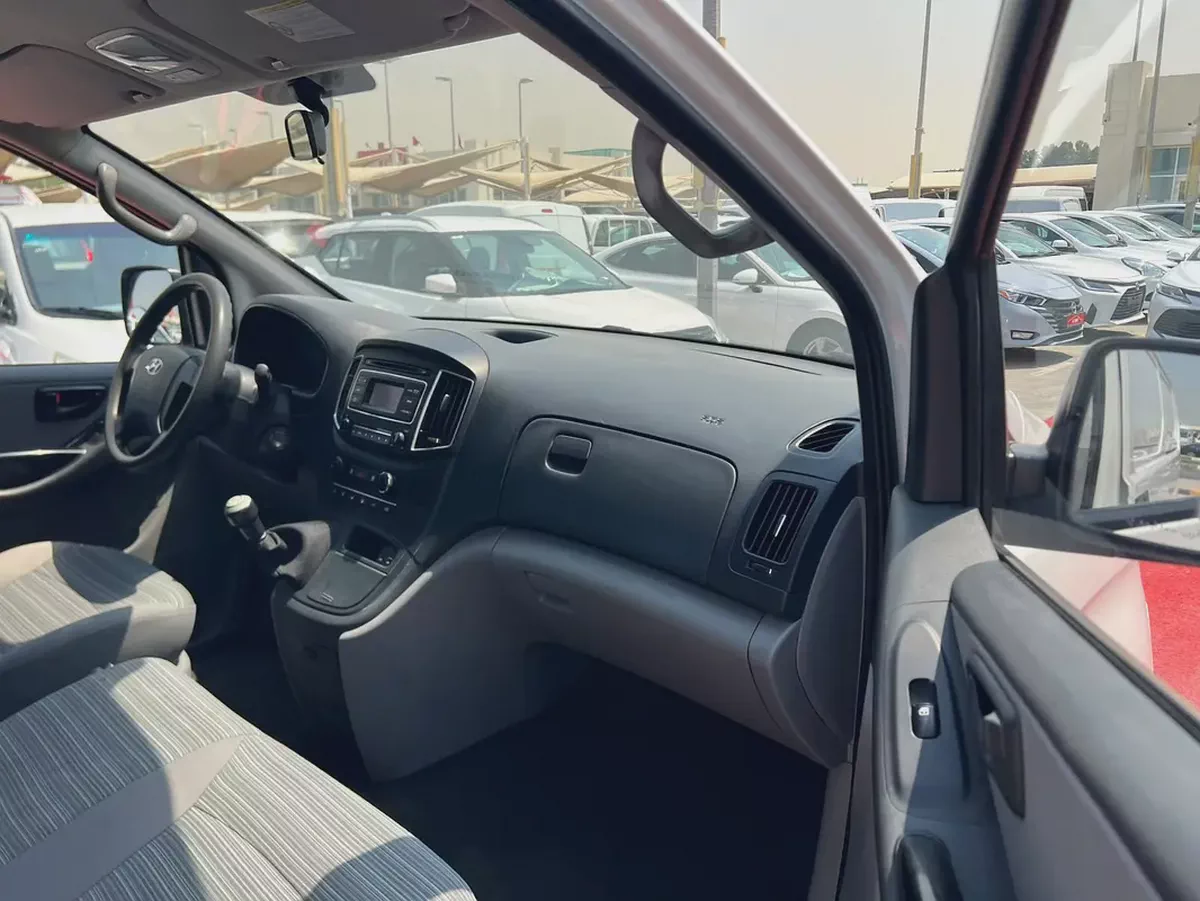 2021 Hyundai H1 | 3 Seats | Van | Manual | Petrol | GCC | Ref#1138-8-8