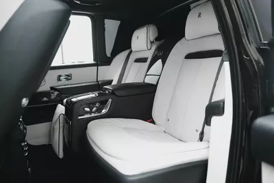 2023 Rolls-Royce Cullinan Black Badge · Warranty · Service Contract-12
