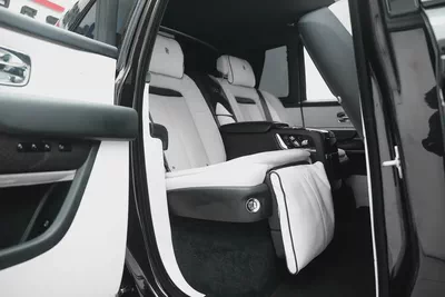 2023 Rolls-Royce Cullinan Black Badge · Warranty · Service Contract-13