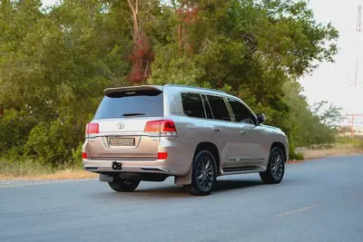 Land Cruiser GXR | Platinum Edition | GCC Specs | REF #T38206-3