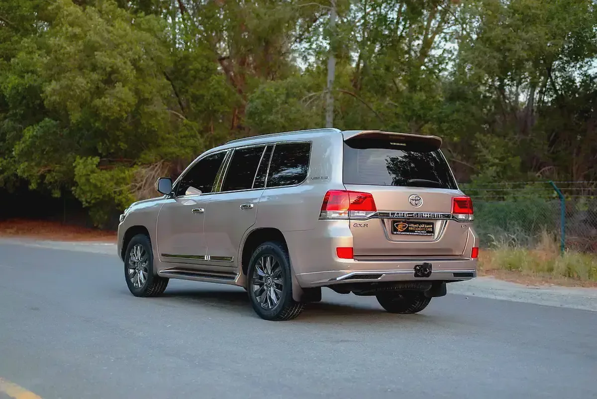 Land Cruiser GXR | Platinum Edition | GCC Specs | REF #T38206-4-4
