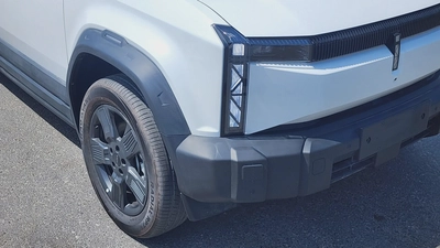 Chery iCAR EQ3 (White)-1
