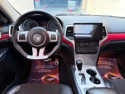 GCC Specs 2013 JEEP GRAND CHEROKEE SRT8 6.4Litre V8 HEMI AWD SUV, 470BHP-4