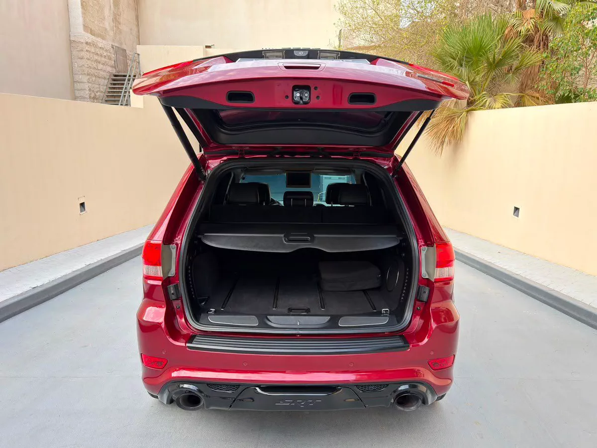 GCC Specs 2013 JEEP GRAND CHEROKEE SRT8 6.4Litre V8 HEMI AWD SUV, 470BHP-11-11